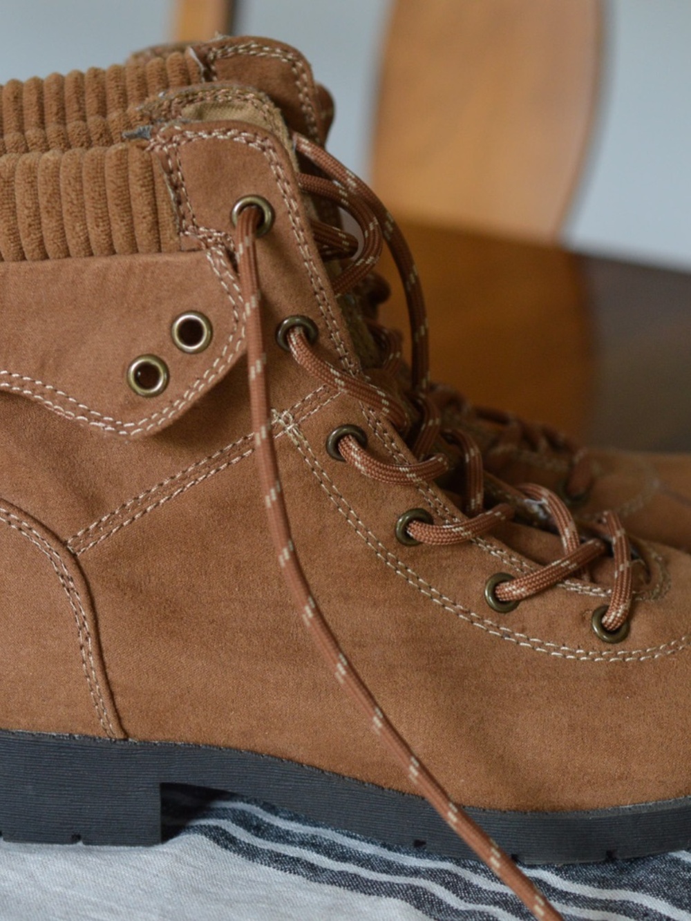 St. John's Bay Yukka Cognac Suede Lace Up Ankle Boots Memory Foam 8.5